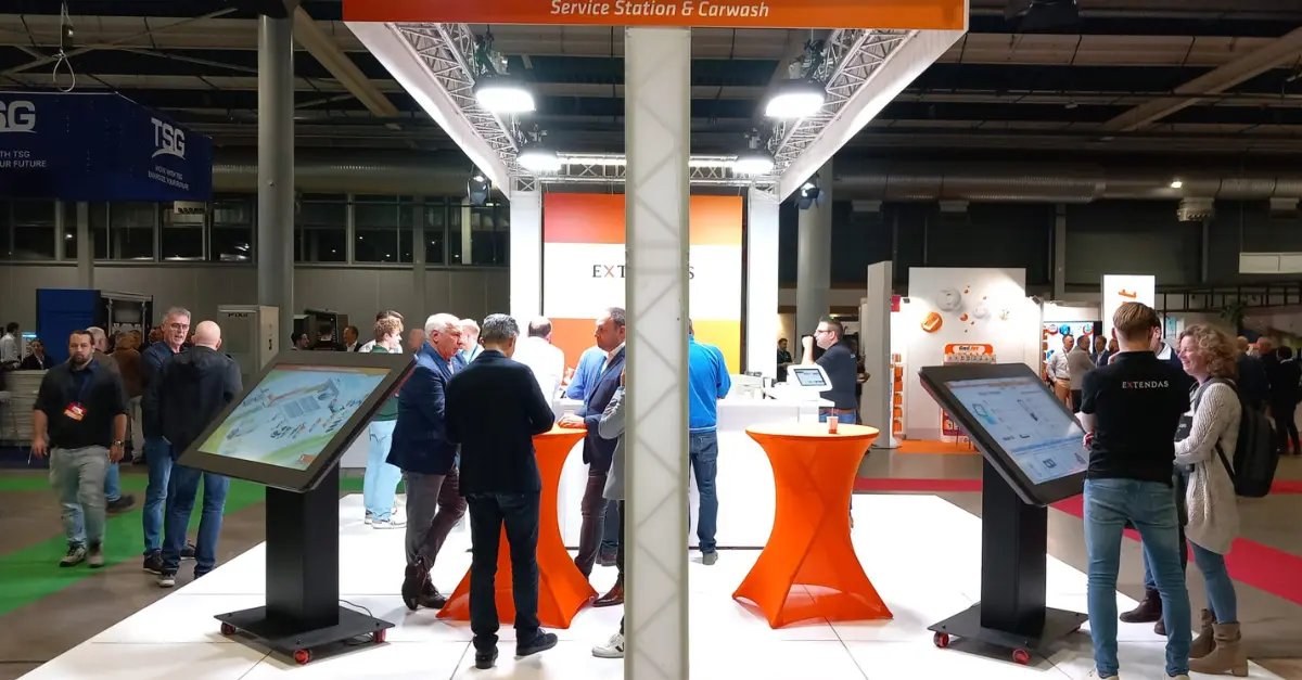 informatiezuilen op beurs met Omnitapps software