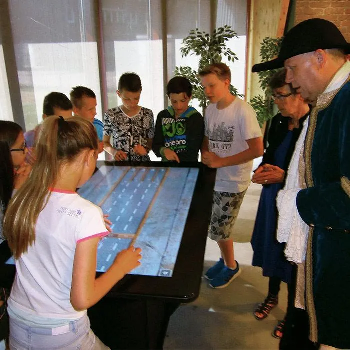 museum omnitapps kinderen kostuum touchtafel